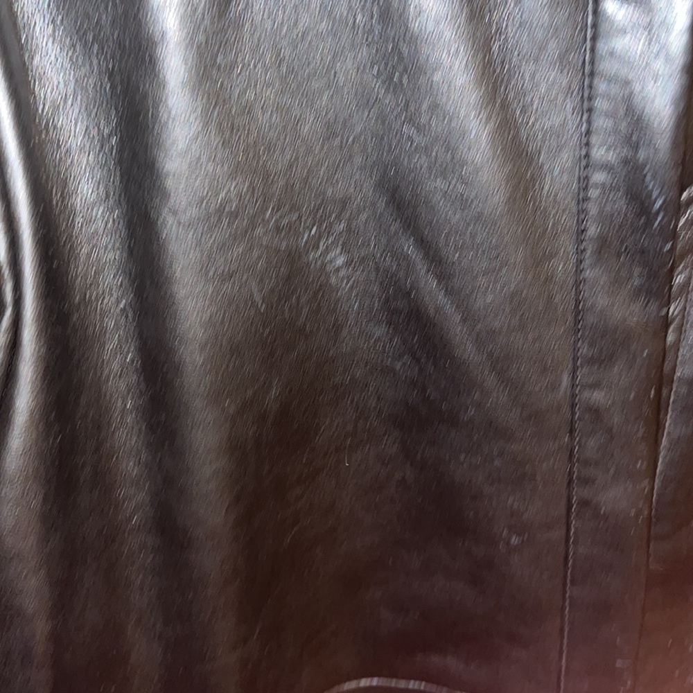 Black leather - Picture 11 of 12